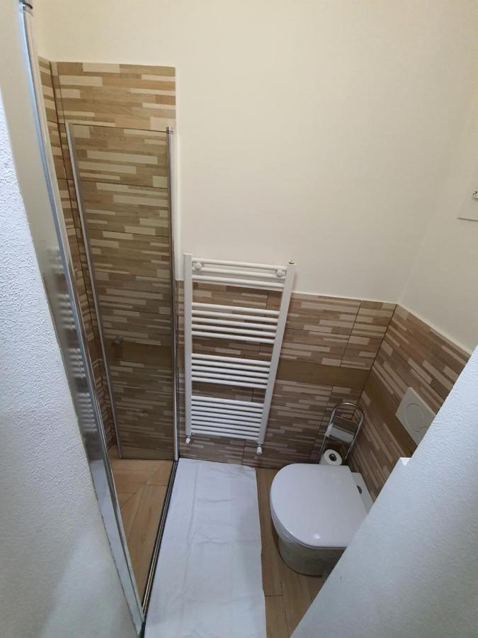 Marla Rooms Специя Экстерьер фото